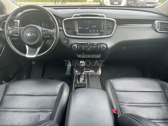 Kia Sorento-17