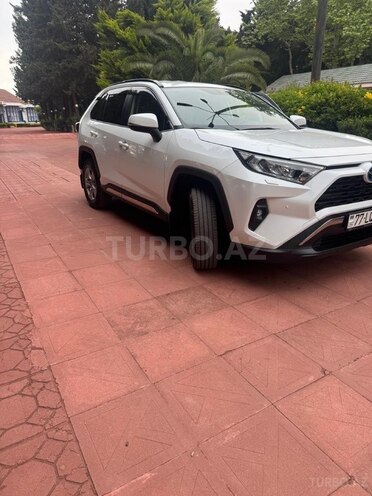 Toyota RAV4-13