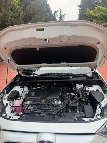 Toyota RAV4-4