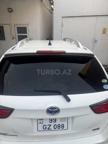 Toyota Corolla Fielder-5