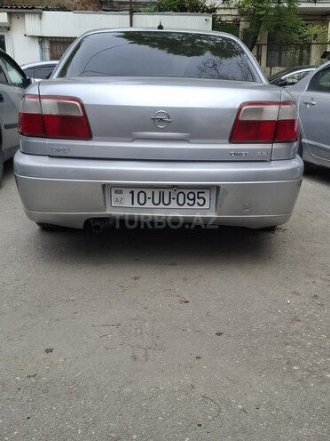 Opel Omega-2