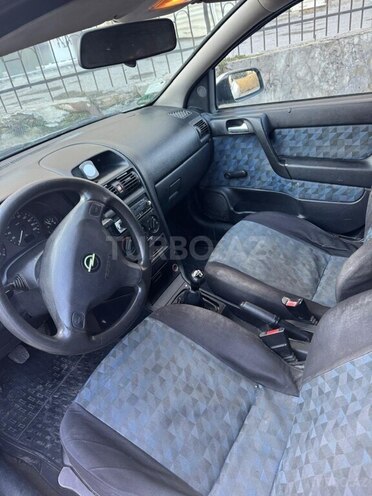 Opel Astra-11
