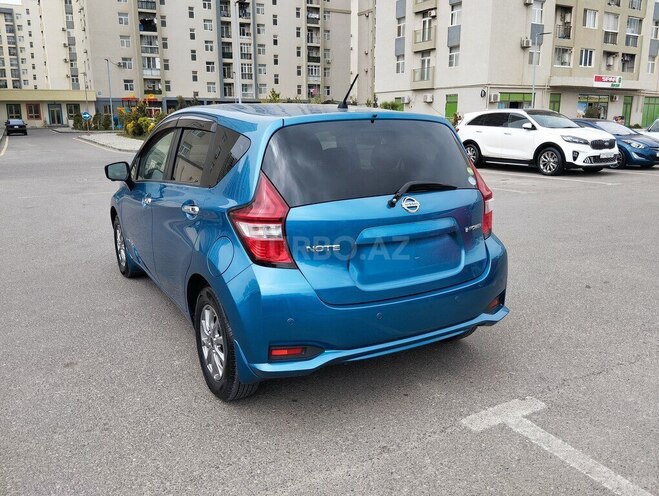 Nissan Note-7