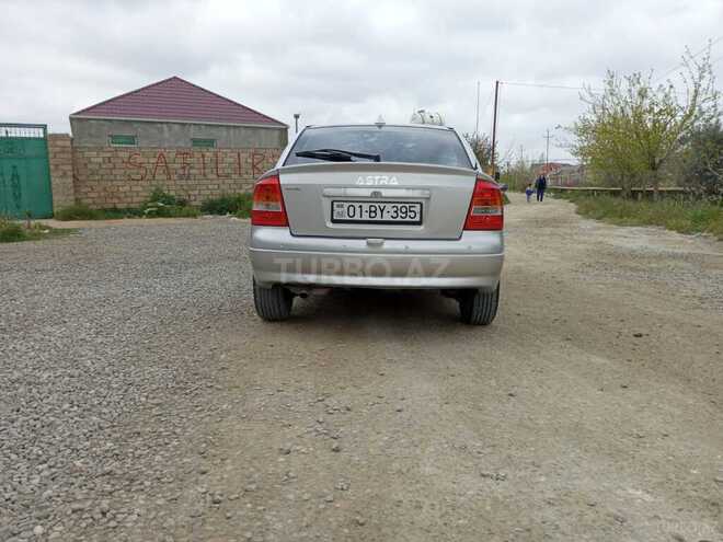 Opel Astra-2