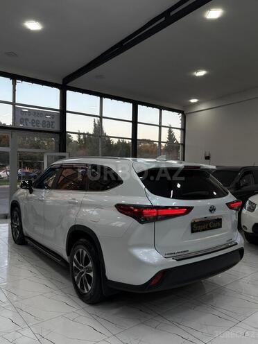 Toyota Highlander-5