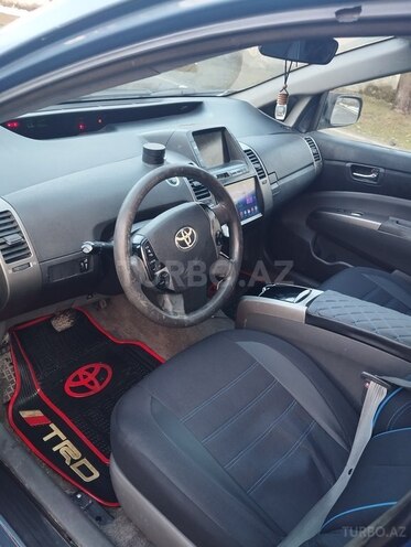 Toyota Prius-3