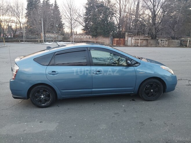 Toyota Prius-2