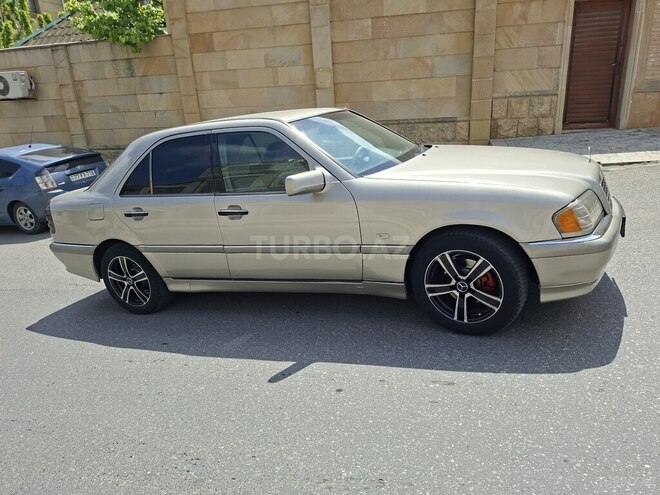 Mercedes C 200-2