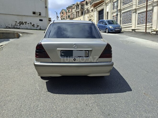 Mercedes C 200-5