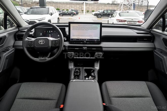 Toyota RAV4-12