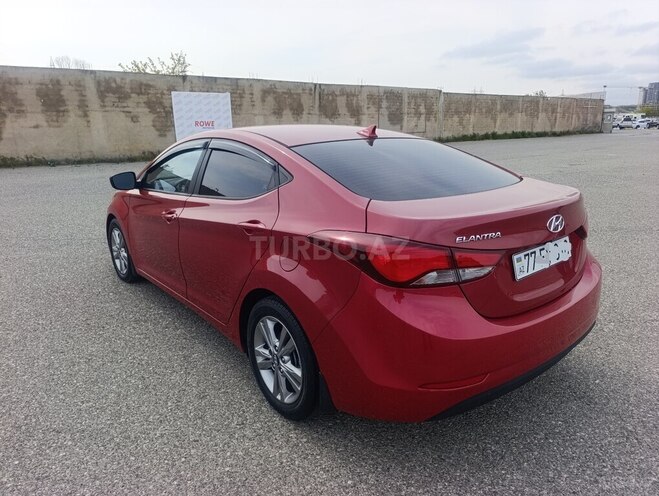 Hyundai Elantra-6