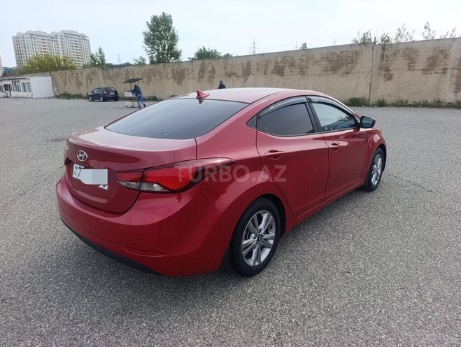Hyundai Elantra-5