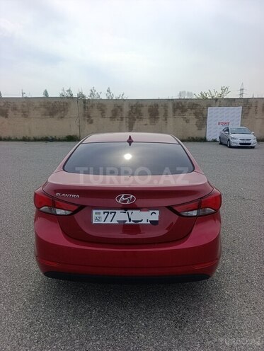 Hyundai Elantra-7