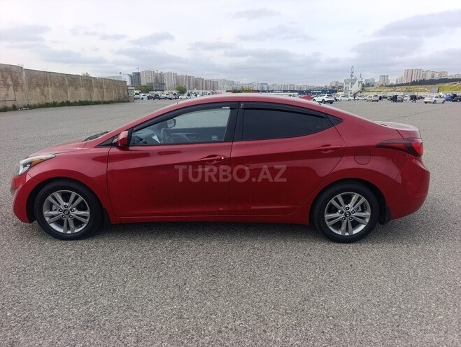 Hyundai Elantra-8