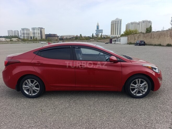 Hyundai Elantra-9