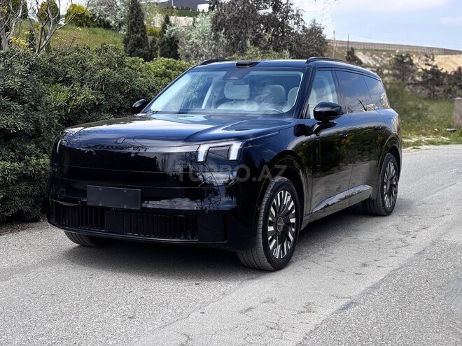 Lynk & Co 900-2