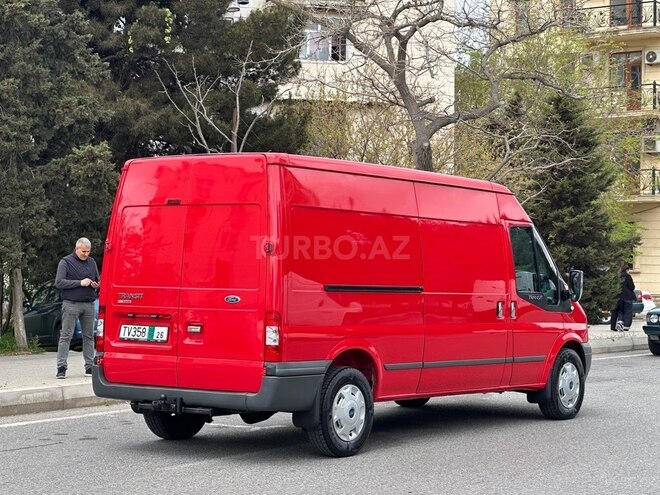 Ford Transit-8