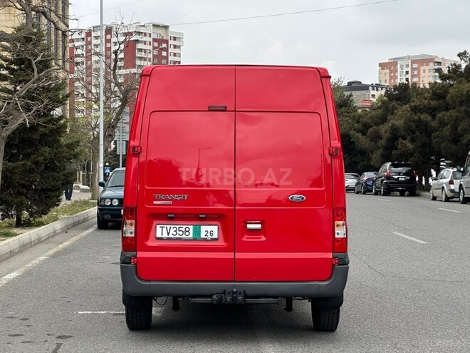 Ford Transit-6