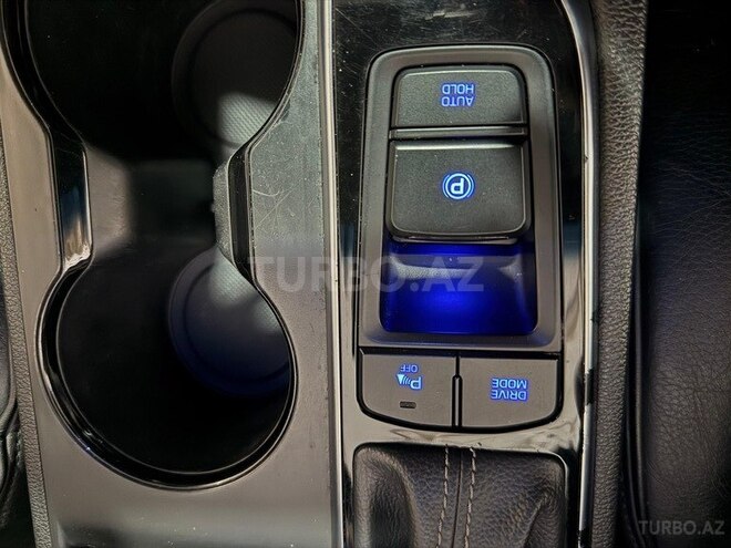 Hyundai Sonata-19