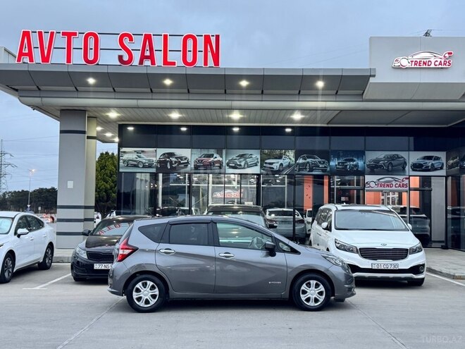 Nissan Note-7