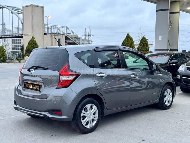 Nissan Note-9