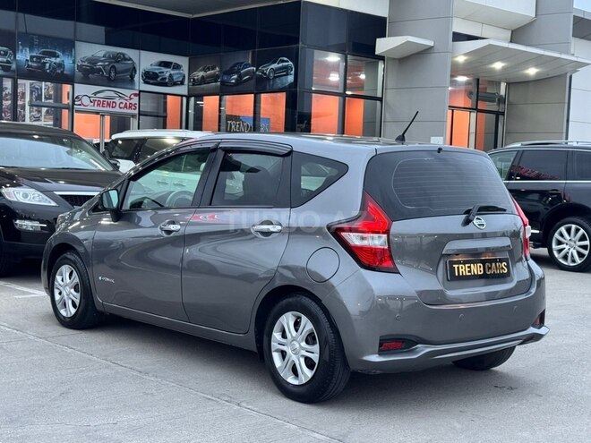 Nissan Note-8