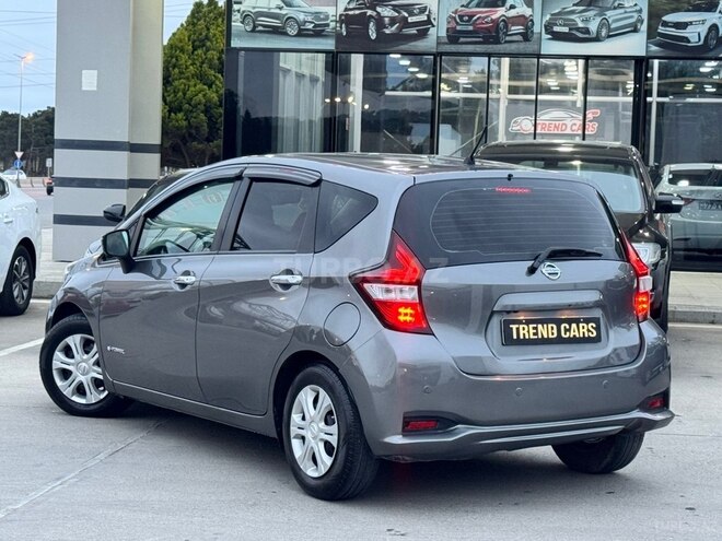 Nissan Note-4