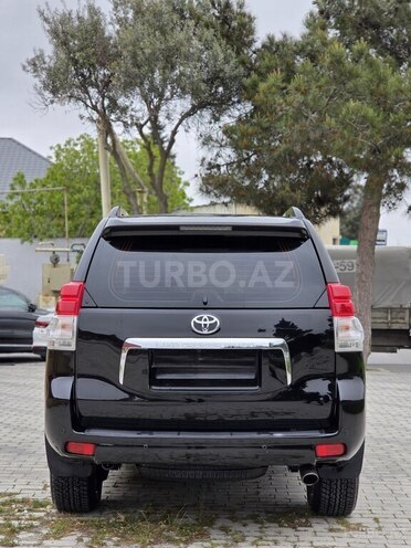 Toyota Land Cruiser Prado-3