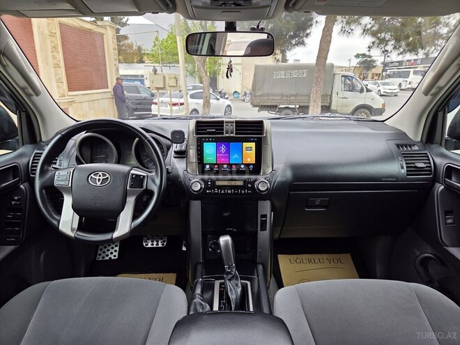 Toyota Land Cruiser Prado-8