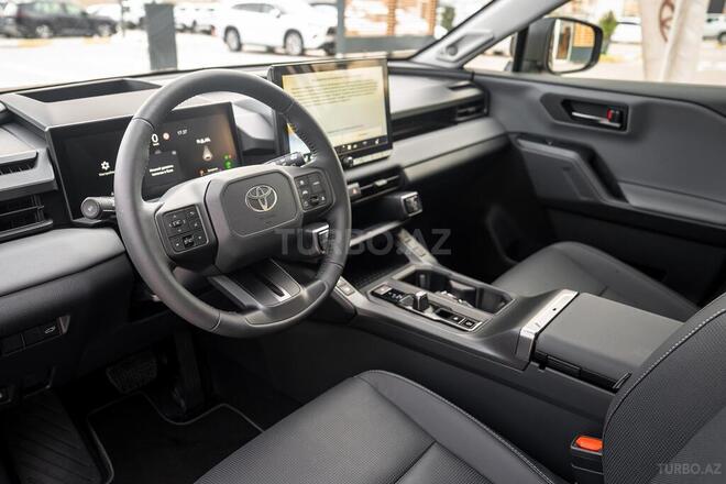 Toyota RAV4-12