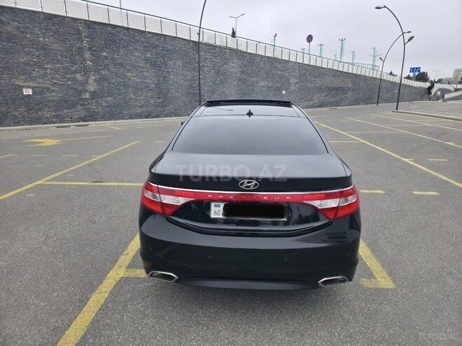 Hyundai Grandeur-4
