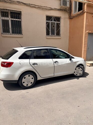 SEAT Ibiza-3