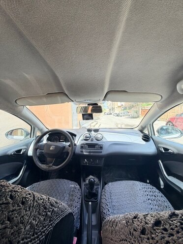 SEAT Ibiza-5