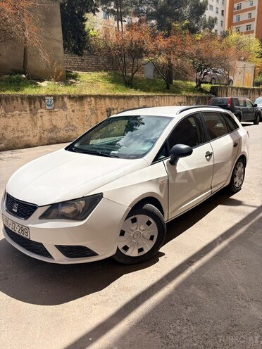 SEAT Ibiza-1
