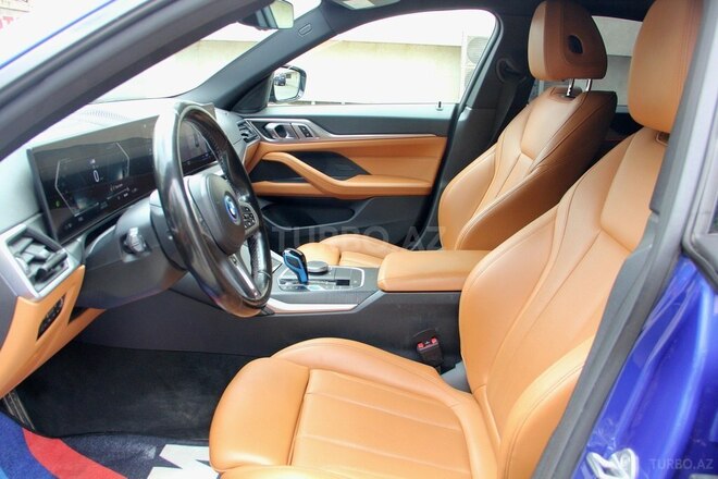 BMW i4-15