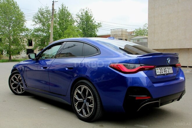 BMW i4-7