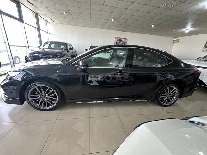 Toyota Camry-6