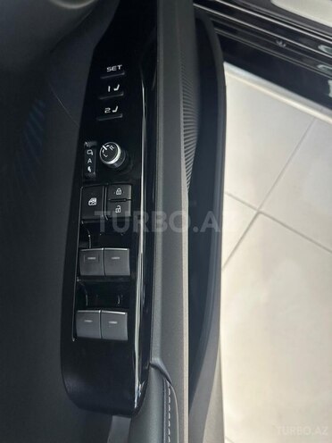 Toyota Camry-11