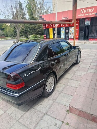 Mercedes C 230-11