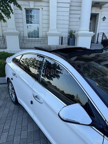 Hyundai Sonata-5