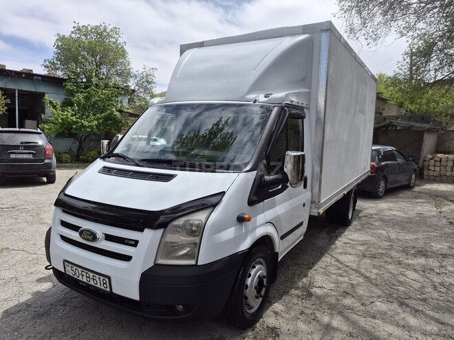 Ford Transit-4