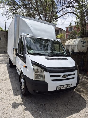 Ford Transit-11