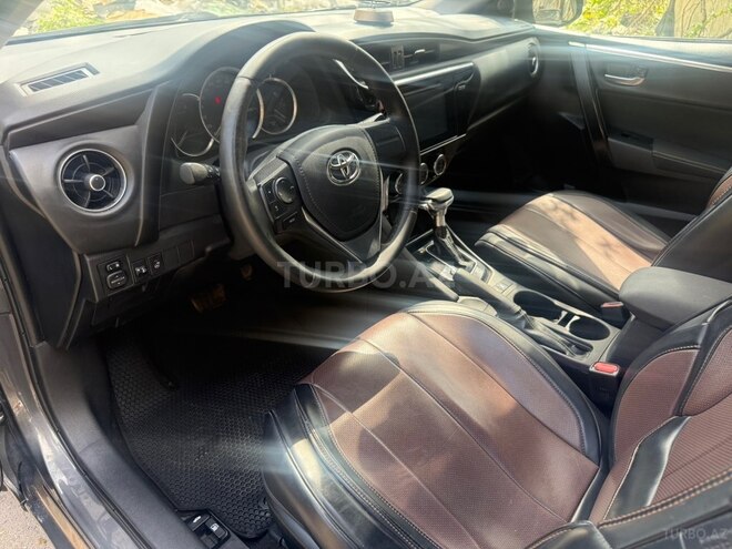 Toyota Corolla-6