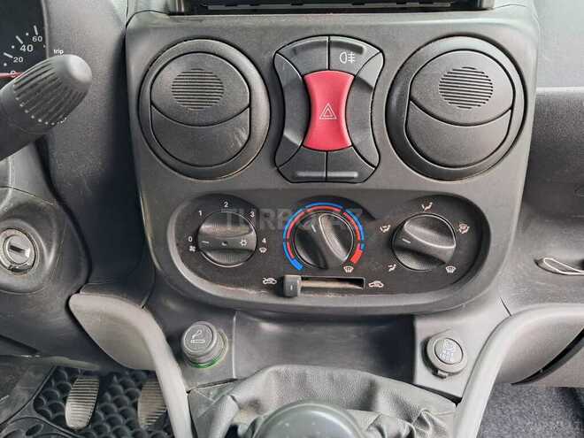 Fiat Doblo-11