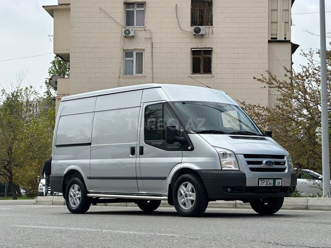 Ford Transit-2
