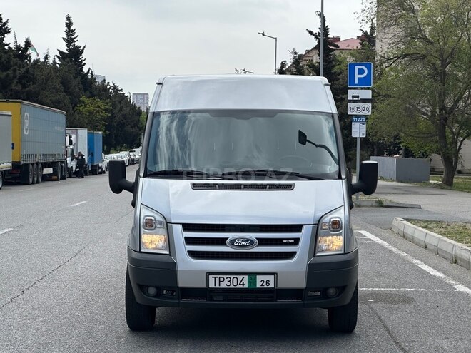 Ford Transit-5