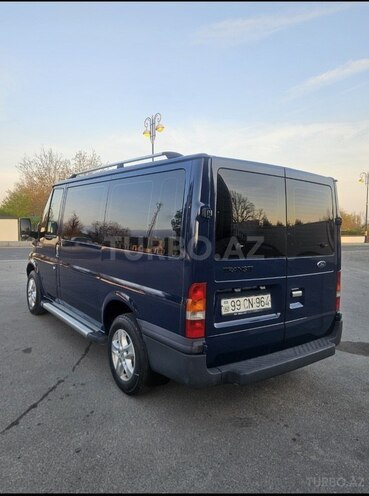 Ford Transit-10