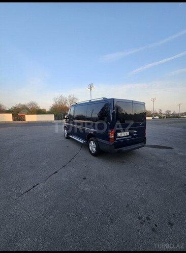 Ford Transit-12