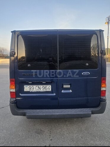Ford Transit-15
