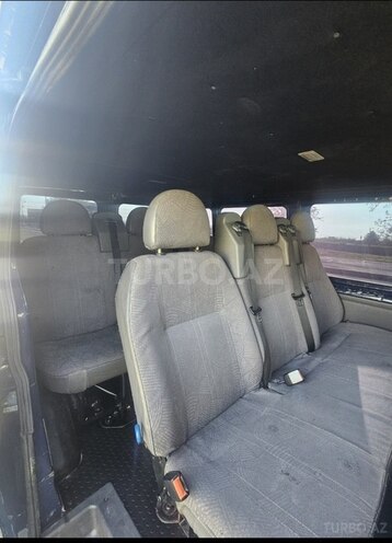Ford Transit-17